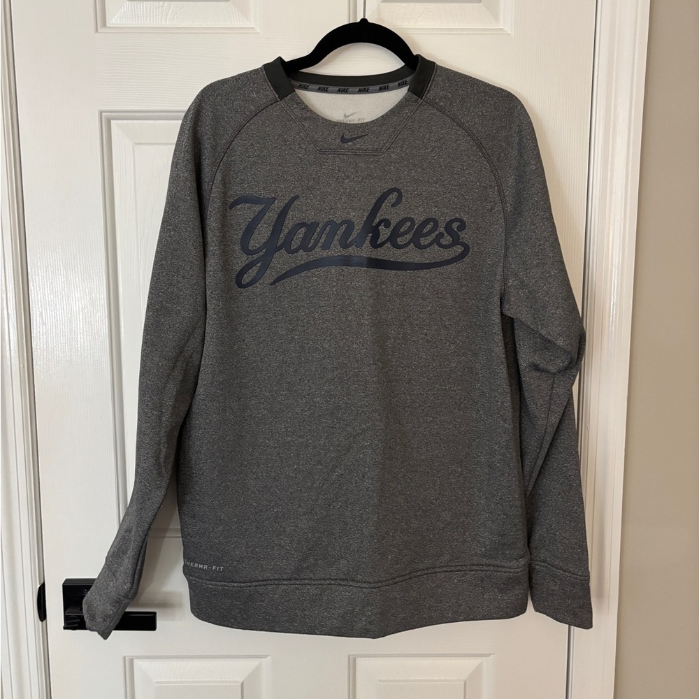 nike yankees sweatshirt